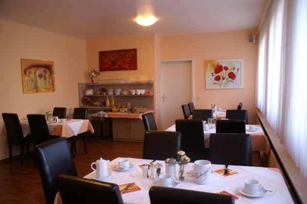 City Hotel Карлсруе Екстер'єр фото